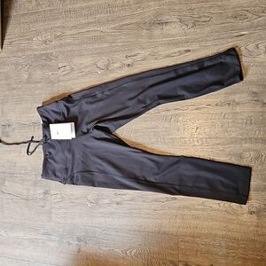 Nike Fast Women's Mid Rise Crop XS Running Leggings. NWT